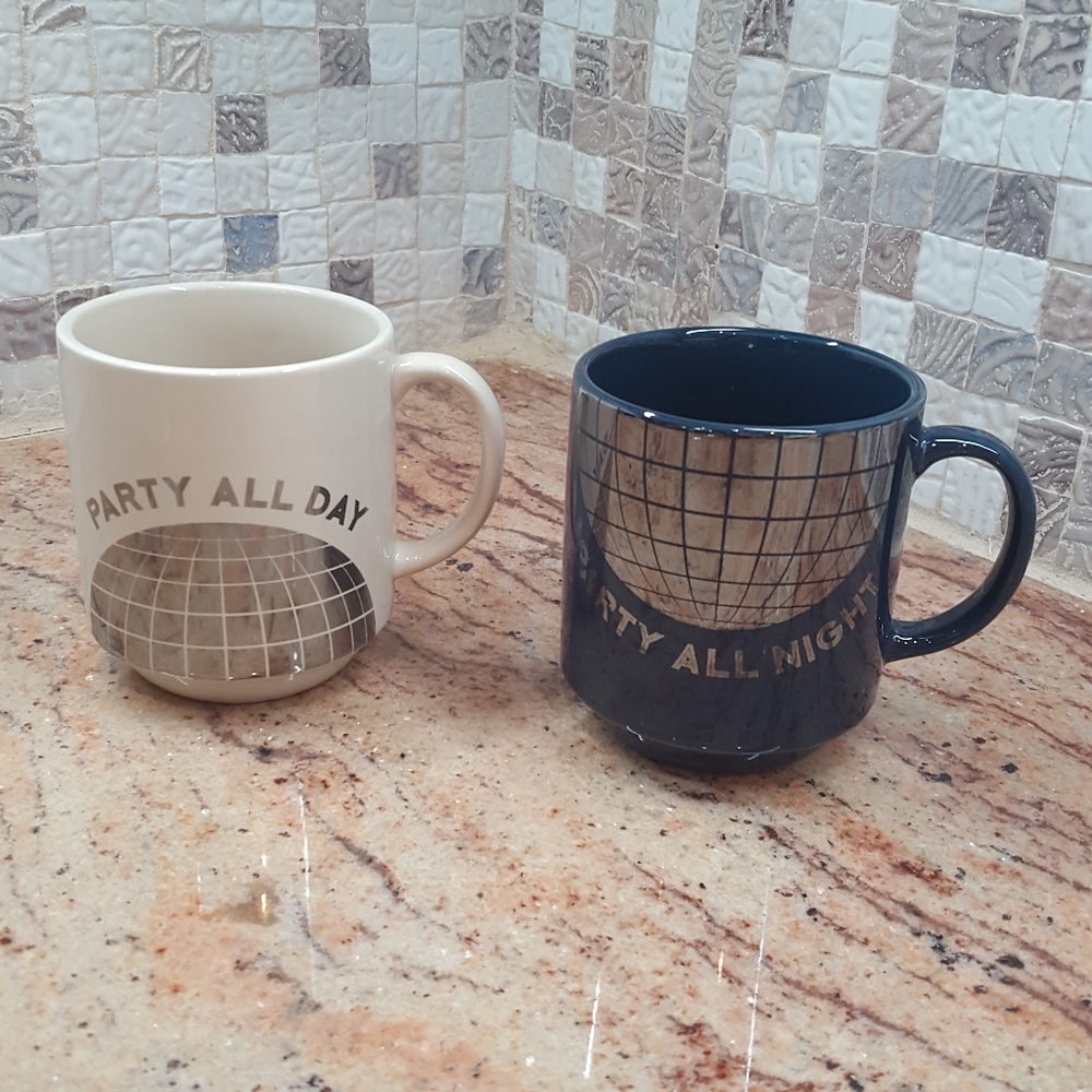 2 stackable mugs - Picture 2 of 5
